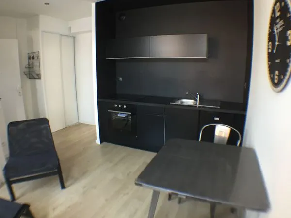 Loue t2 quartier Catho Vauban