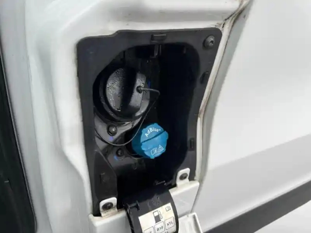 Renault Trafic fg l1h1 2t8 2.0 blue dci 110ch confort — photo 10