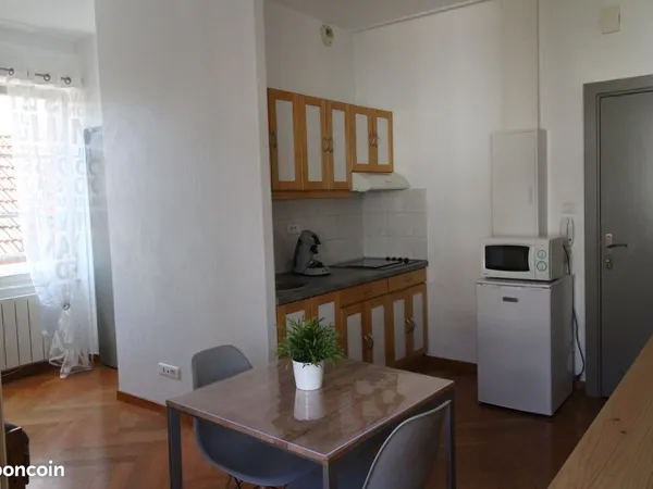 Location studio meublé