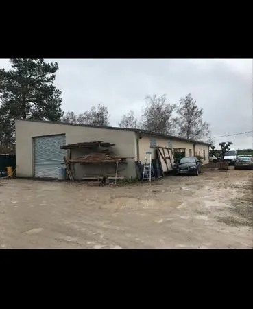 Entrepôt 200 m2 + maison 60 m2 sur terrain clos 2000 m2 - Vennecy 45760 - Idéal artisan/PME