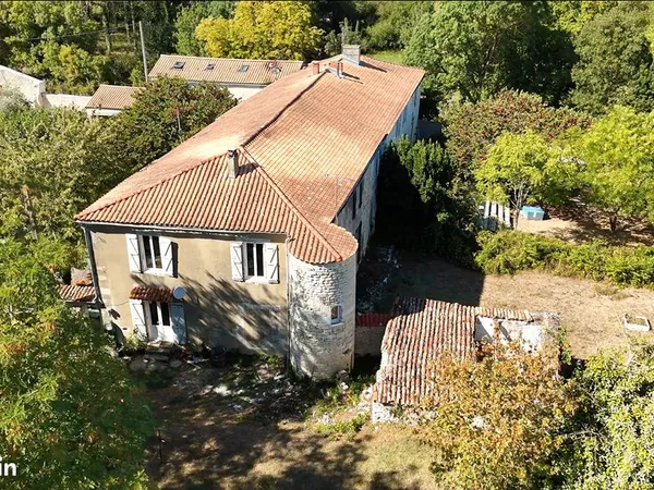 Propriété 6 pièces 200 m²