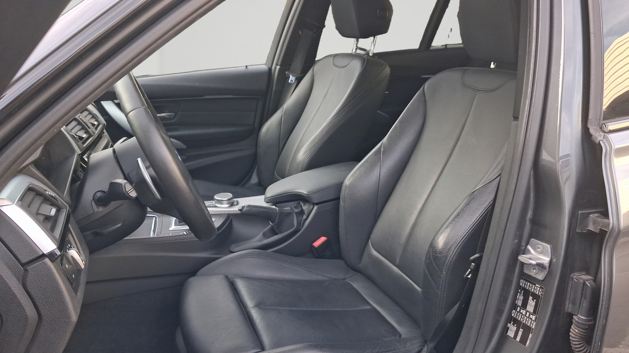 BMW 320d 190 ch BVA8 — photo 11