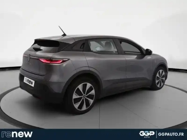 Renault Megane e-tech electric ev60 130ch evolution er super charge — photo 5