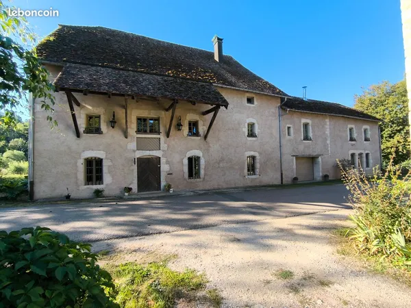 Exceptionnel : Moulin historique (1565) rénové - Plus de 500 m² habitables avec Gîte sur 2 hectares