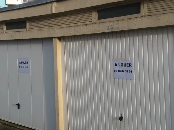 Garage à louer 17,5 m²: 152 rte de Marly 57950 Montigny les Metz