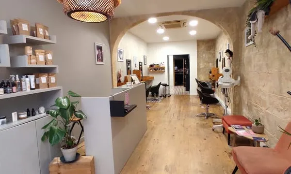 FOND DE COMMERCE salon de coiffure HYPER CENTRE BORDEAUX