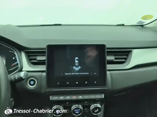Renault Captur blue dci 115 edc intens — photo 10