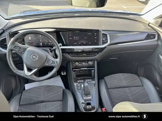 Opel Grandland hybrid 225 ch bva8 — photo 8