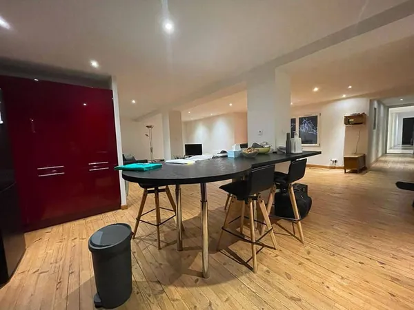 Appartement 4 pièces 135 m²