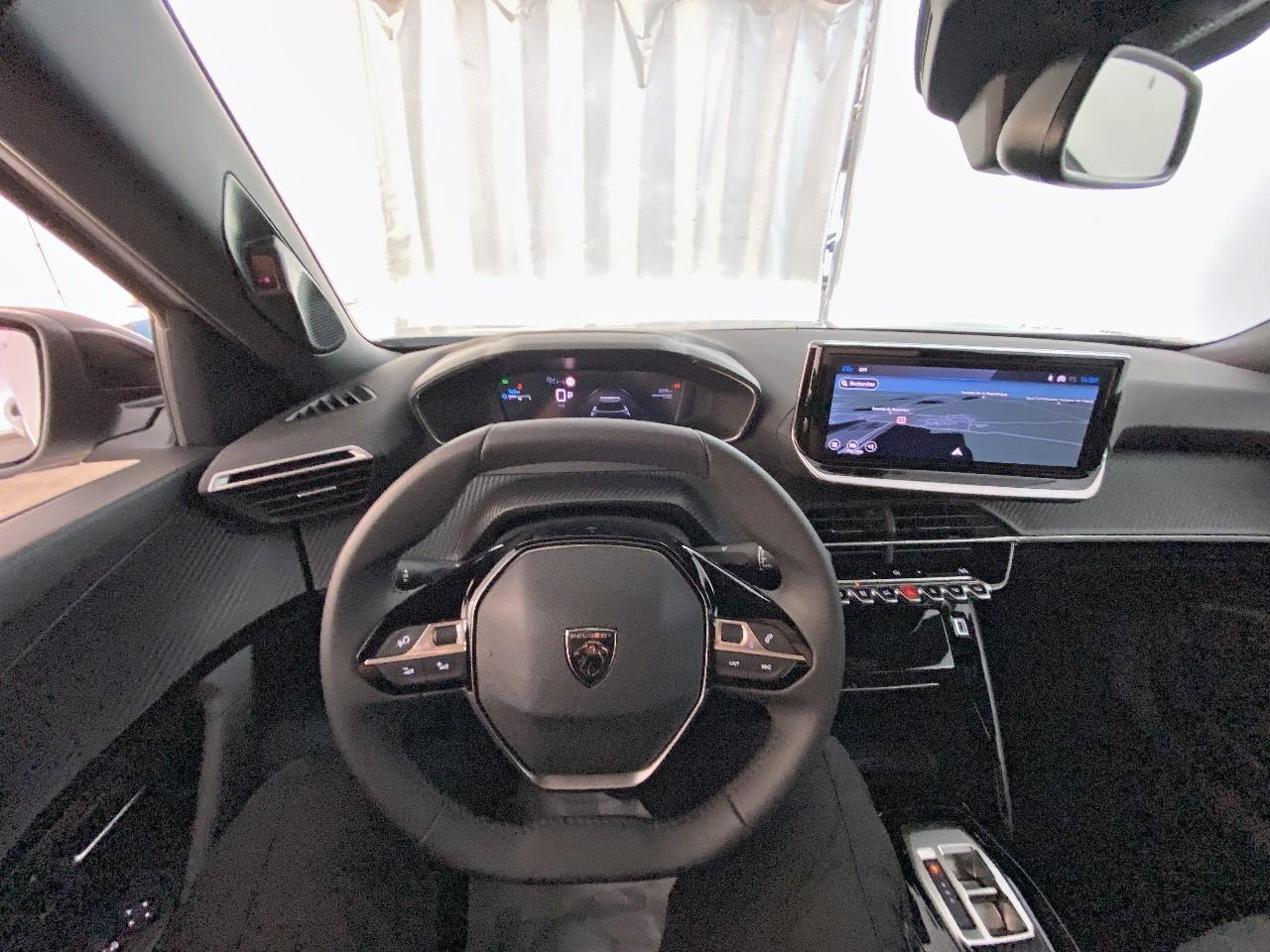 Peugeot 2008 hybrid 145 ch e-dcs6 allure — photo 12