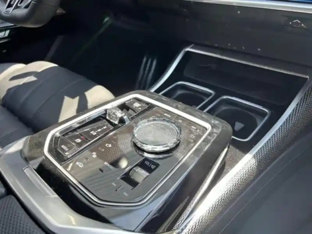 Bmw I7 m70 xdrive 659ch m performance — photo 22