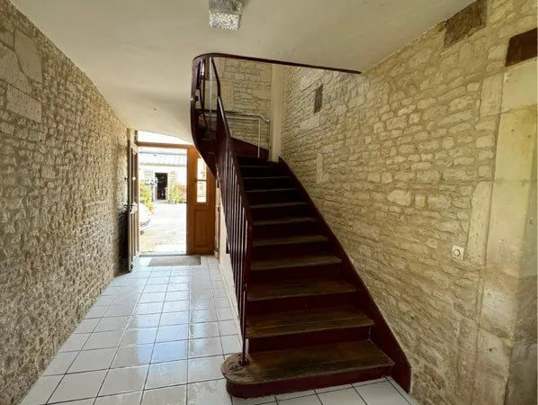 Appartement f2 a louer entièrement rénové en 2024