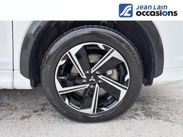 Mitsubishi Eclipse cross 2.4 mivec phev twin motor 4wd — photo 9