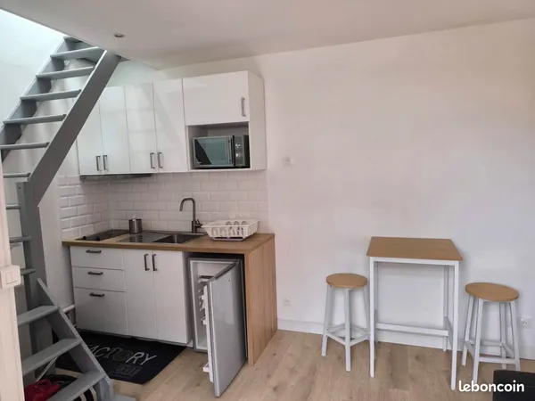 Studio 15 m2+mezzanine 10m2+ terrasse pour 790 cc