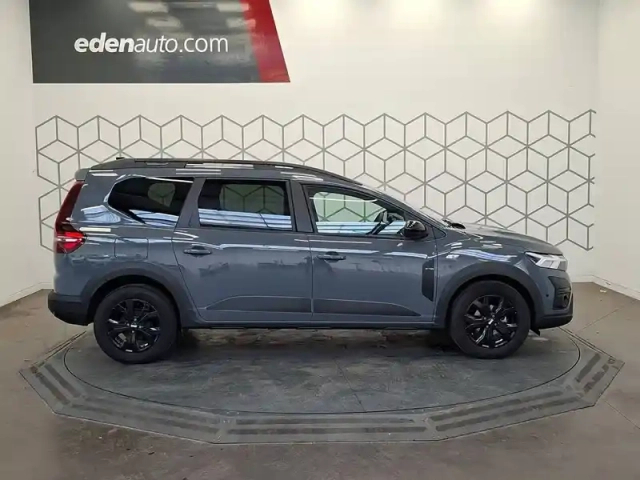 Dacia Jogger tce 110 5 places — photo 6