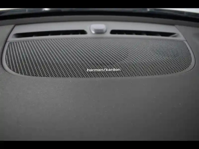 Volvo Xc40 t4 recharge 129 + 82ch plus dct 7 — photo 11