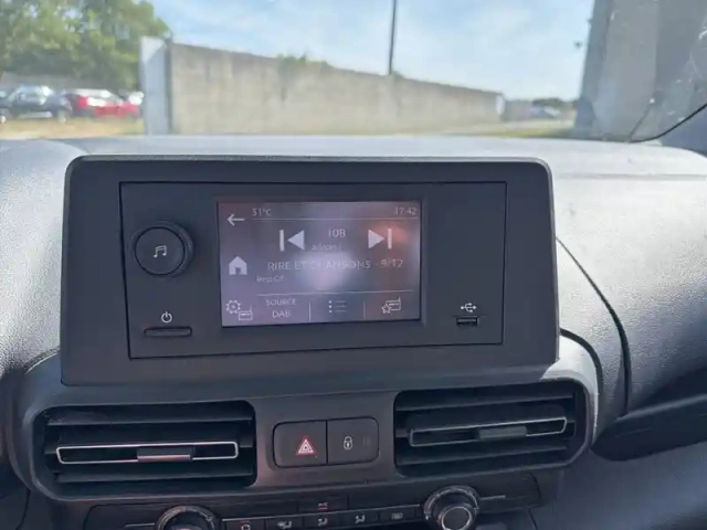 Citroën Berlingo e- taille m 136 ch 100 kwh automatique — photo 18