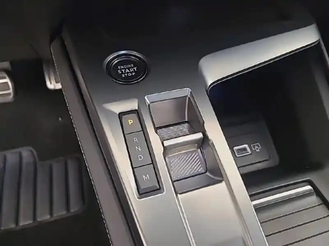 Peugeot 408 puretech 130 ch s&amp;s eat8 — photo 40