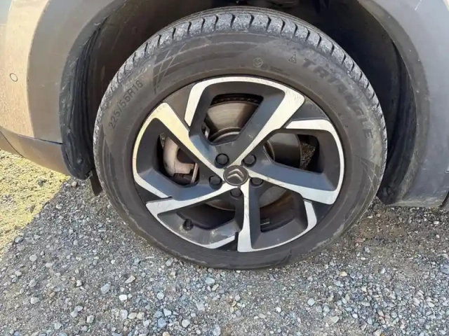 Citroën C5 Aircross hybride rechargeable 225 s&amp;s e-eat8 c-series — photo 15