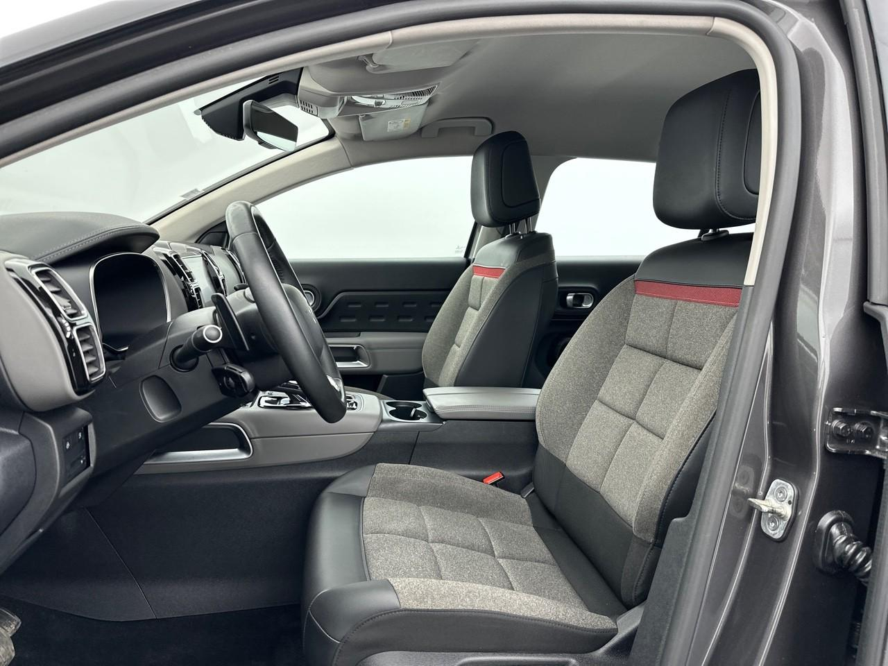 Citroën C5 Aircross hybride rechargeable 225 s&s e-eat8 business — photo 9