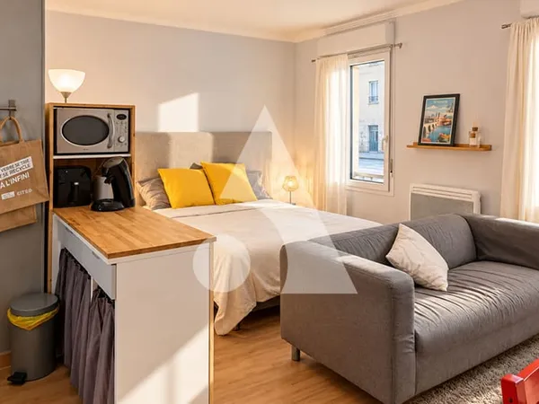 AVIGNON EXTRAMUROS - STUDIO ENTIÈREMENT RÉNOVÉ - AVEC PARKING TOUT COMPRIS !