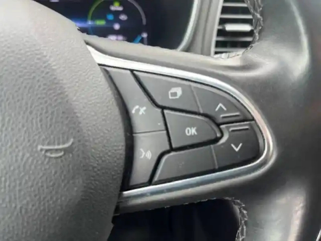 Renault Megane mégane iv estate e-tech plug-in hybride 160 — photo 15