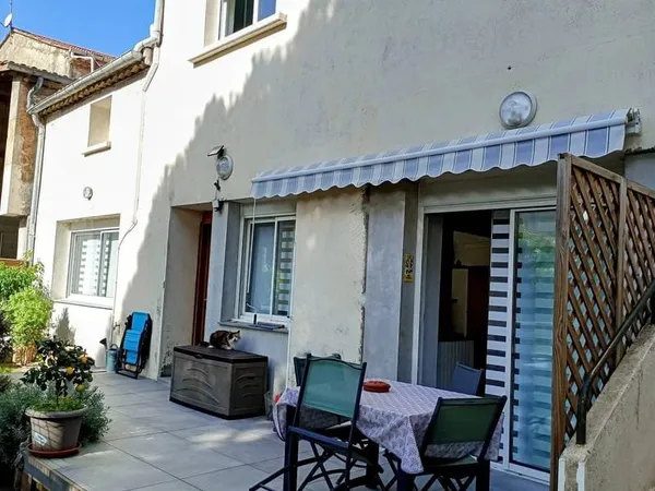 maison de village avec cour