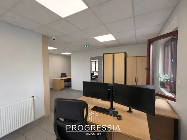 Bureaux 5 pièces 140 m²