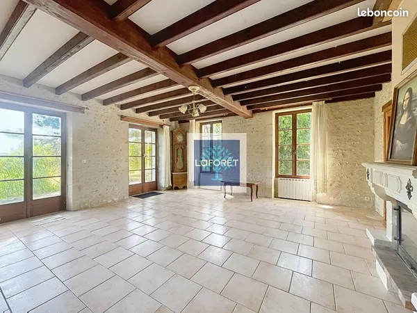 Maison 7 pièces 302 m²