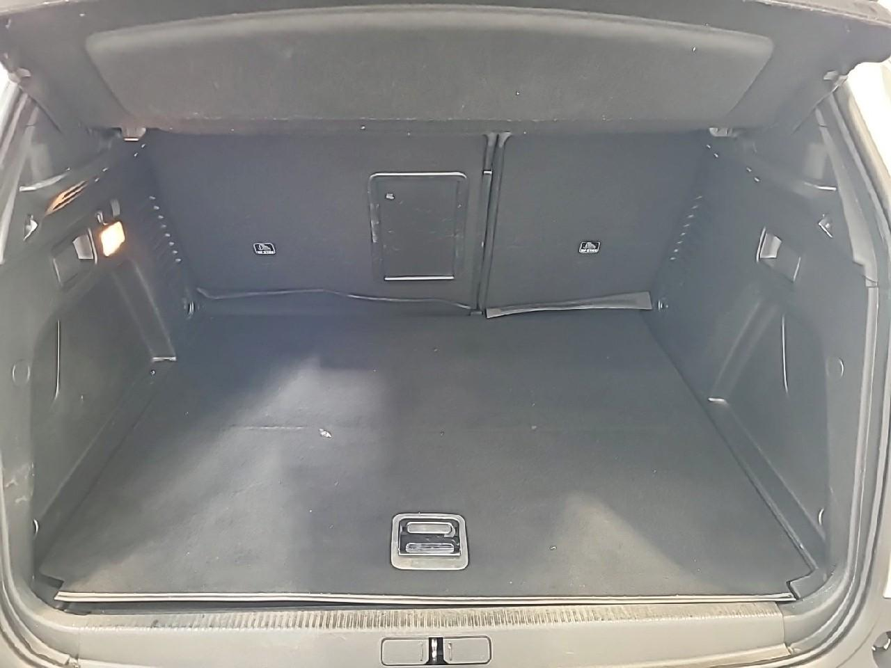 Peugeot 3008 hybrid 225 e-eat8 allure — photo 14