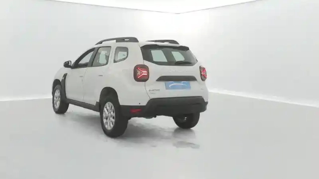 Dacia Duster eco-g 100 4x2 — photo 18