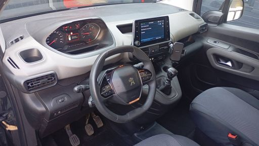 Peugeot Rifter 1.5 BlueHDi 130 - Allure – 2019 – 95002 km – Diesel – Boîte Manuelle — photo 28