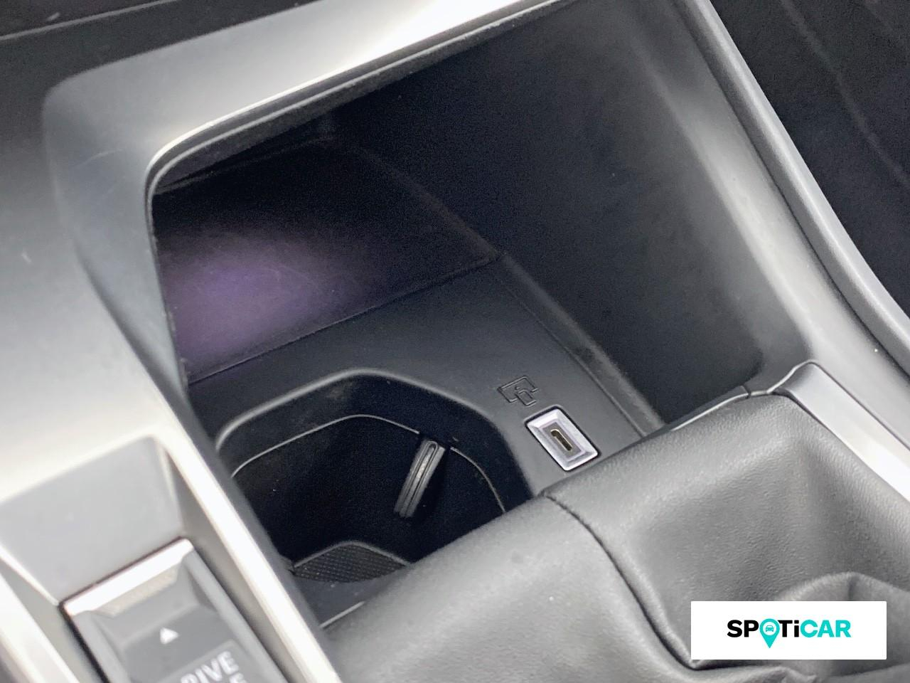 Peugeot 308 1.2 puretech 130ch s&s allure pack — photo 17