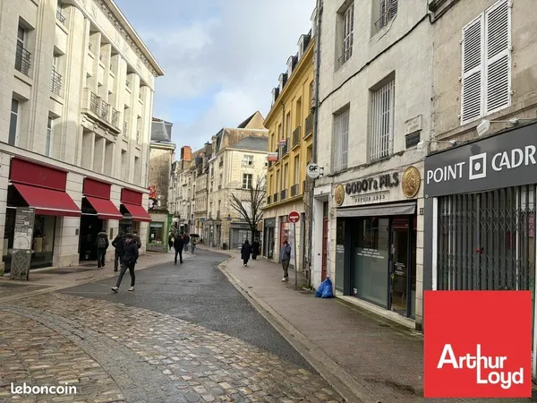 Local commercial 60 m² POITIERS