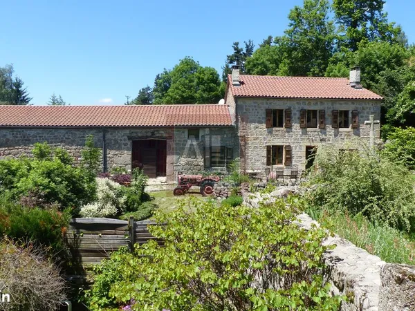 Ferme 9 pièces 284 m²