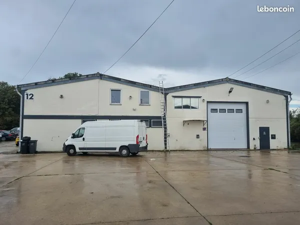 LOCAL D'ACTIVITE 536 m² LE PIN