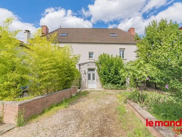 Maison 9 pièces 431 m²