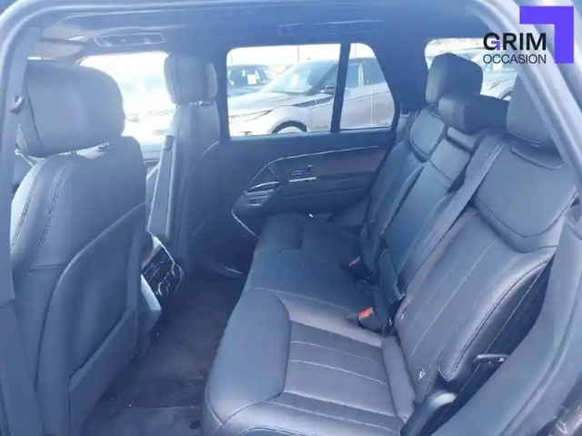 Land Rover Range Rover swb p550e phev awd — photo 30