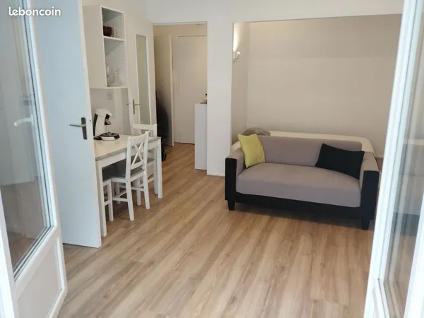 T1 bis meublé 28 m² avec garage, cave et balcon