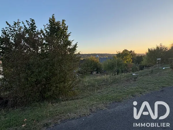 Terrain 759 m²