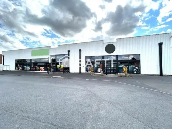 Local commercial 1504 m²
