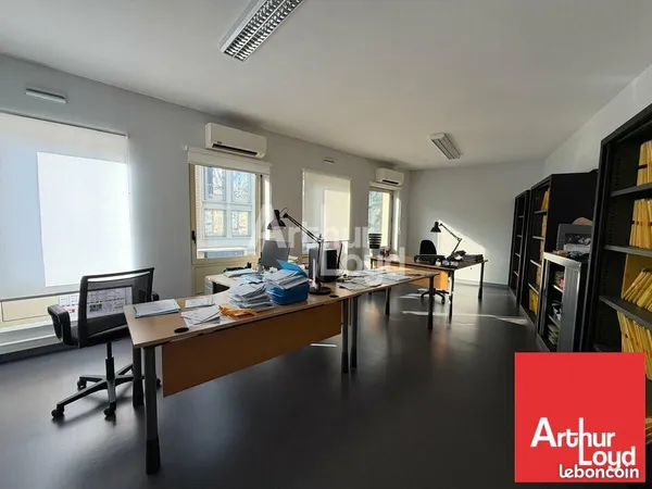 Bureaux 211 m² POITIERS