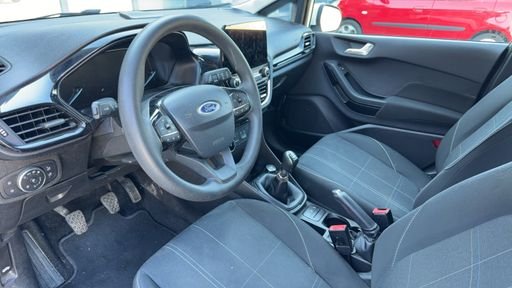 Ford Fiesta 1.0 Ecoboost 100 - Cool & Connect – 2019 – 135461 km – Essence – Boîte Manuelle — photo 13