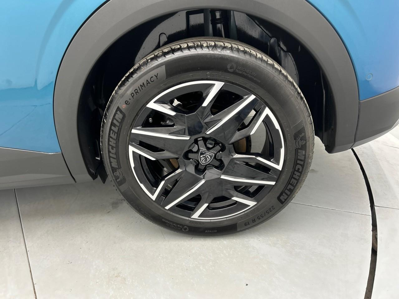 Peugeot 3008 hybrid 145 e-dcs6 allure — photo 16