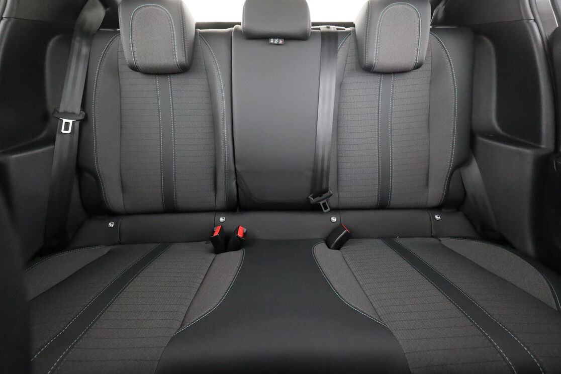 Peugeot 208 1.2 PureTech Allure — photo 14