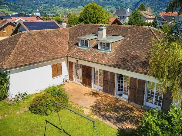 Maison 6 pièces 250 m²