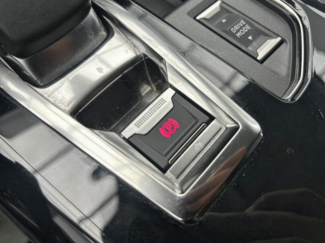 Peugeot 3008 hybrid 225 e-eat8 allure pack — photo 19
