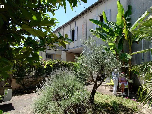 Grand Studio RDC PAC avec Extérieur au Sud