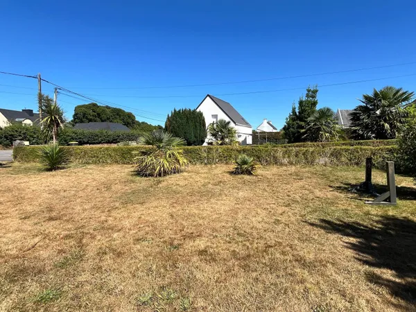 Terrain constructible au coeur de PLUVIGNER