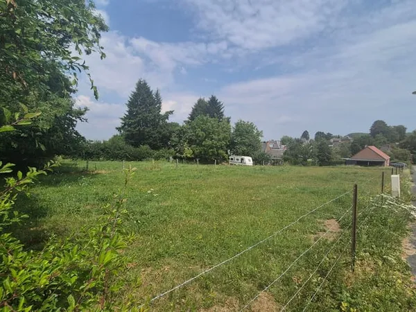 Terrain 916 m²